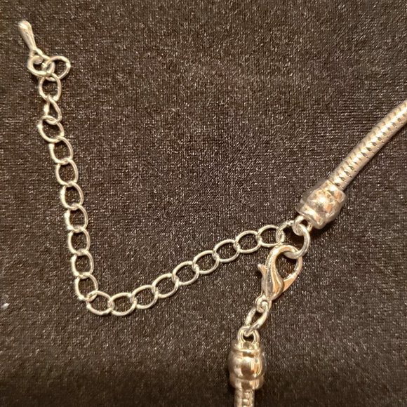 Football Fans!  Green Bay Packers necklace. - Picture 2 of 2